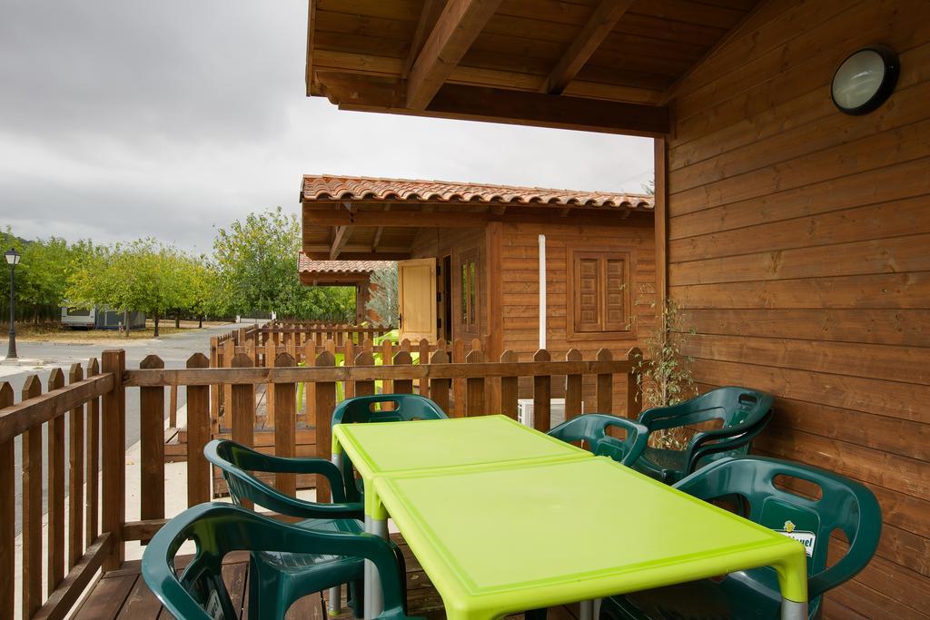 Camping La Sierrecilla Humilladero Eksteriør bilde