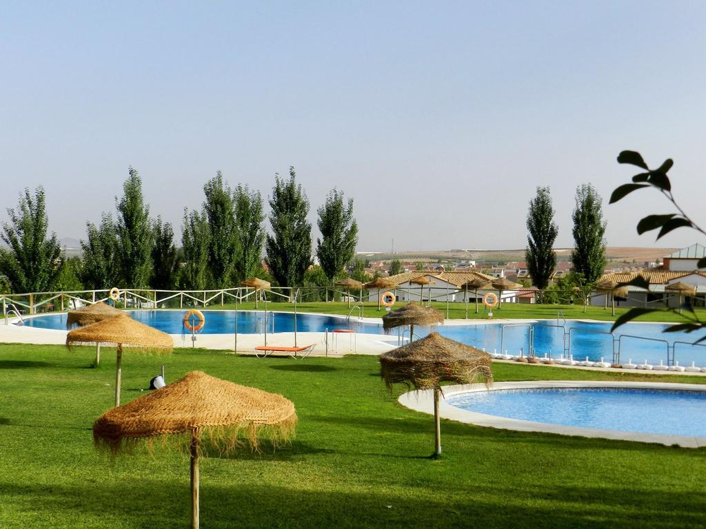 Camping La Sierrecilla Humilladero Eksteriør bilde